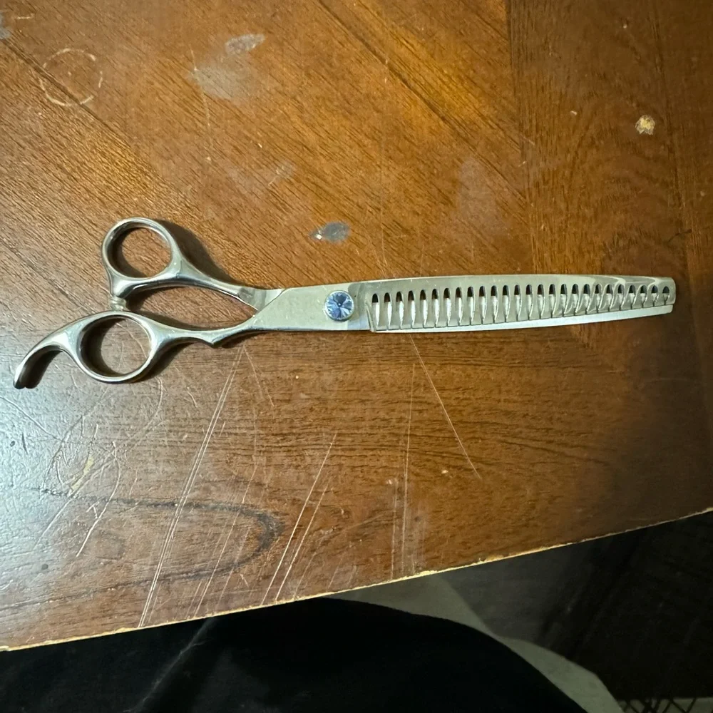 Lily’s Pet Chunker thinning shears